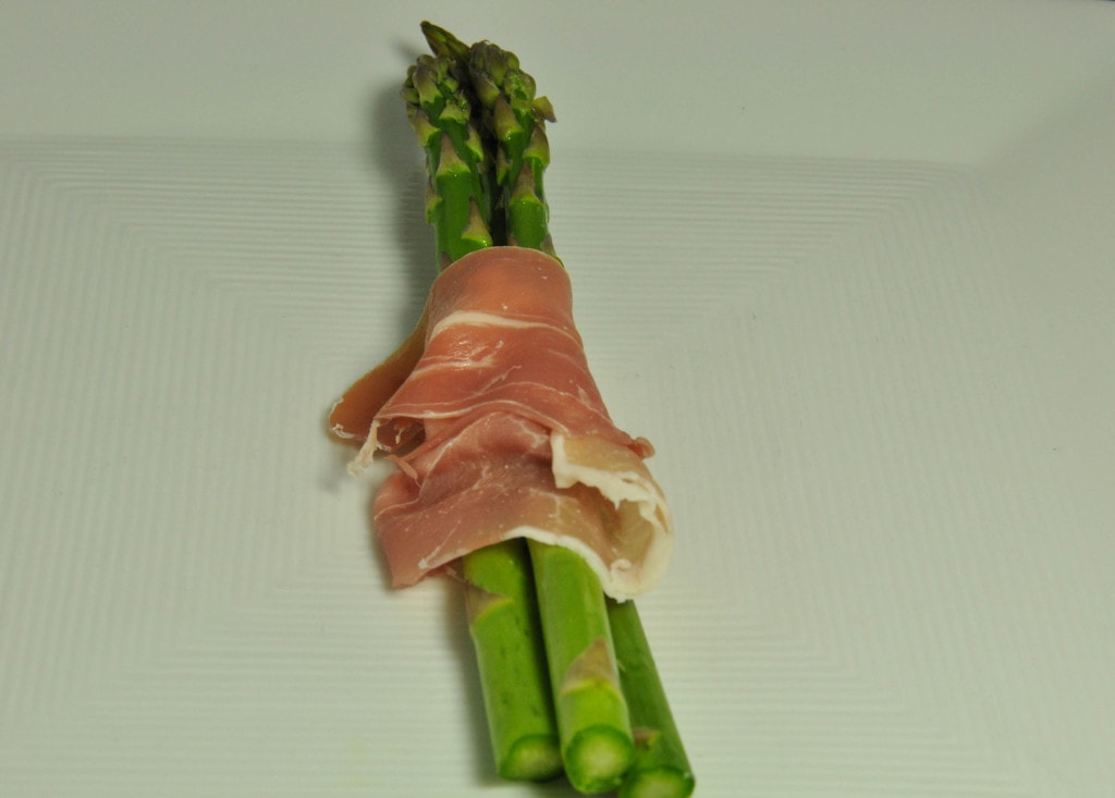 prosciutto wrapped asparagus -9