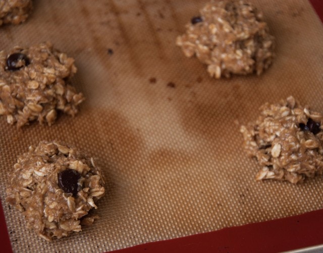 Filling vegan gluten free oatmeal cookies are so chewy and delicious that you'd never know they're free of added sugar and packed with flax and heart healthy oats! 
