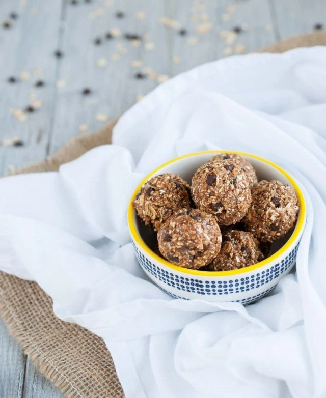 These delicious and filling protein balls taste like a peanut butter oatmeal cookie, but have 4.4 grams of protein in each 100 calorie ball!