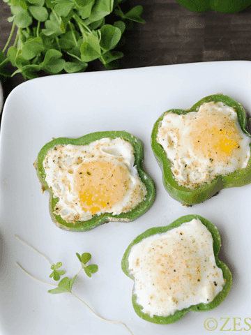 eggs fried in green pepper slices