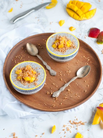 Coconut chia pudding that will make you rethink chia seeds altogether! Its so rich and delicious, you won't believe that its made with natural ingredients.