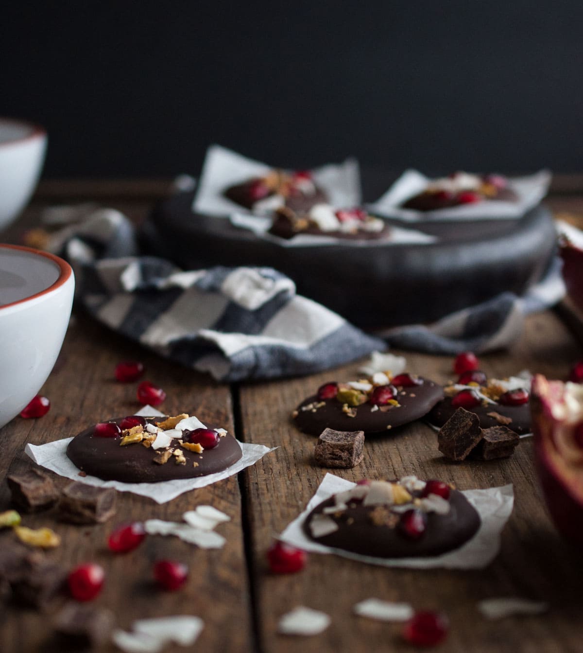 Dark chocolate pomegranate bites are a simple tasty treat to eat or give as Christmas gifts. Made to satisfy a sweet tooth for under 100 calories! 