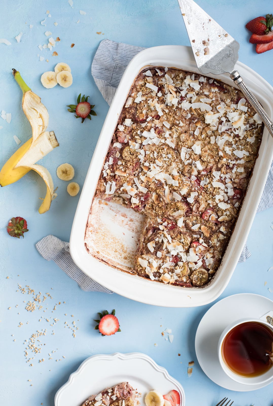 Strawberry Banana Steel Cut Oat Bake overhead picture 