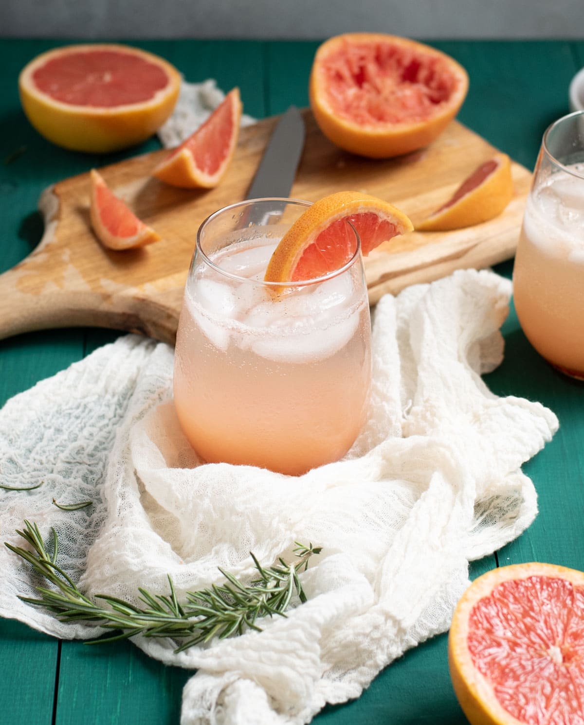Rosemary grapefruit mocktail with grapefruit garnish