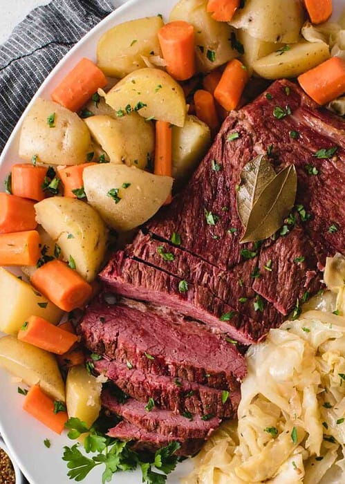 cropped-Dutch-Oven-Corned-Beef-and-Cabbage-Recipe-15-3.jpg